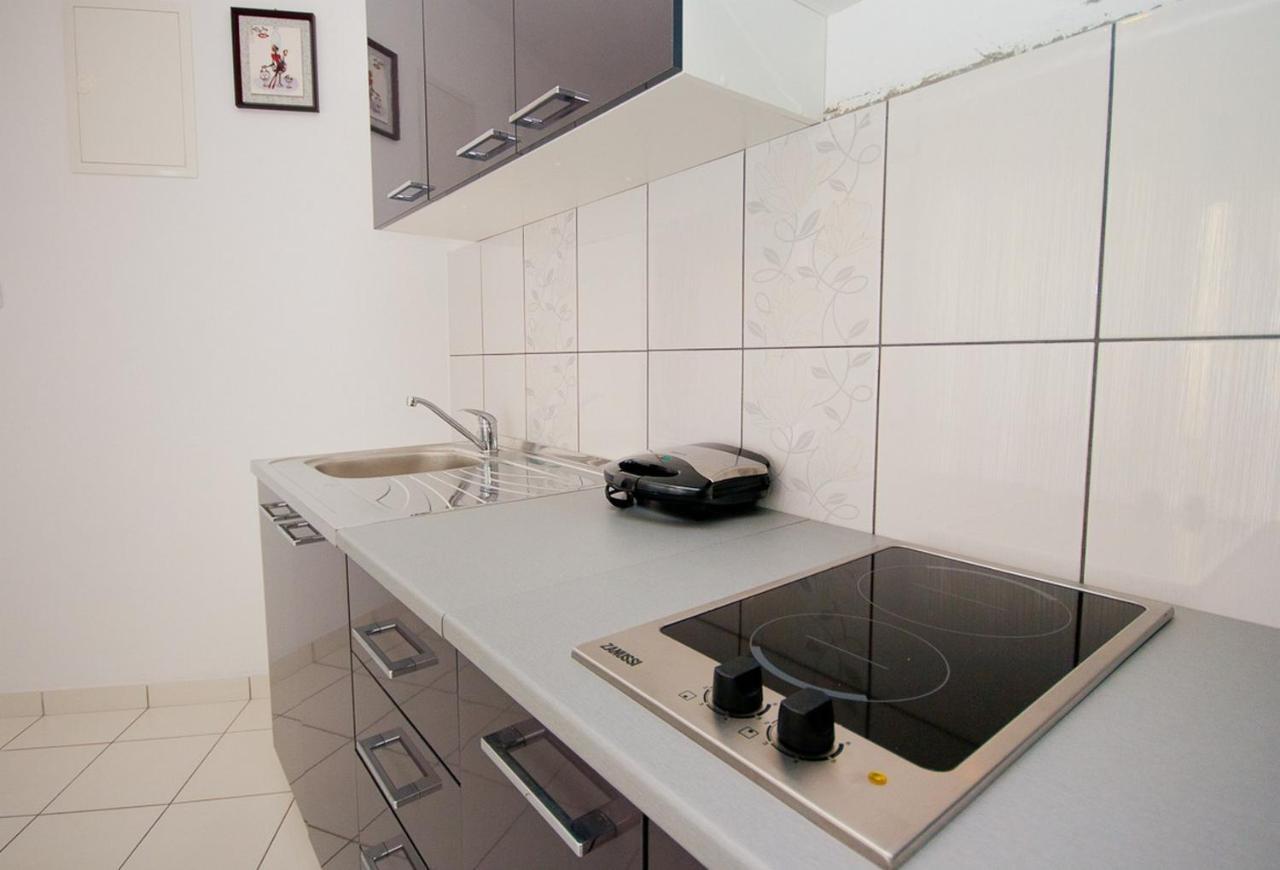 Beach Apartment Baska Exterior photo